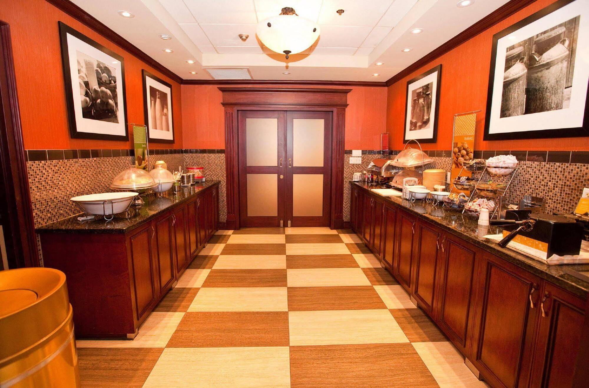 Hampton Toronto-mississauga West Hotel 3*